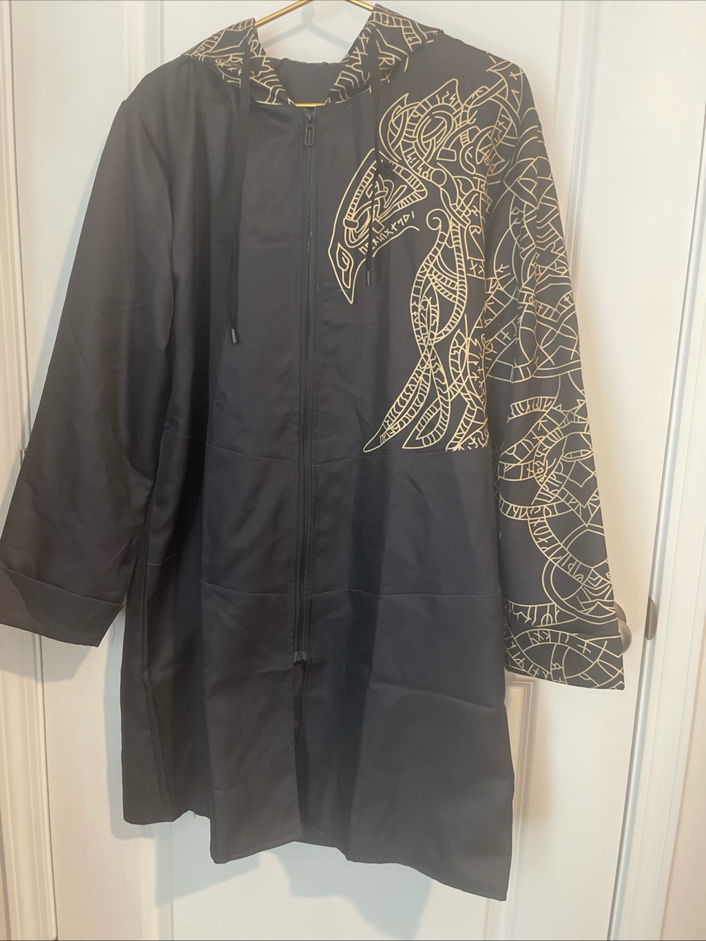 Black Hooded Zip Coat With Gold Raven Graphic Detailing Mens Xl 24pit To Pit 30l